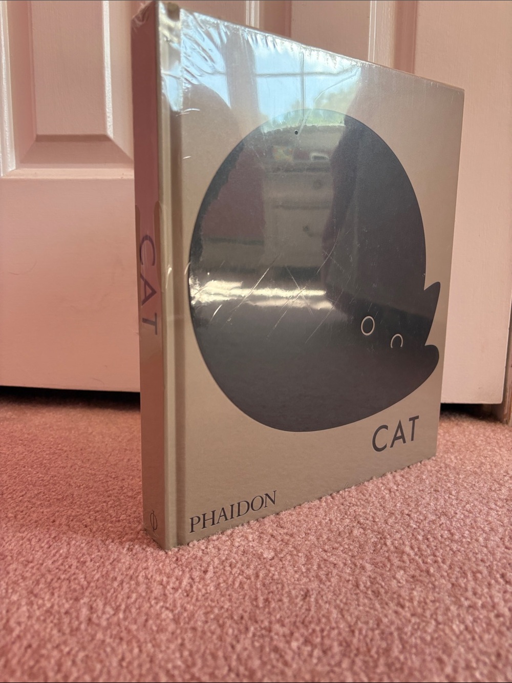 Cat Book Phaidon Brand New 232 Pages with Illustrations - Picture 9 of 9